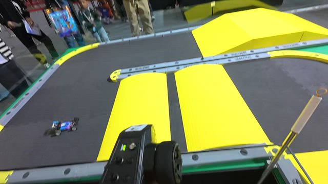 1/24 2WDバギーの本命！　めちゃくちゃ楽しいRCカー 【M24BEE】の記事動画