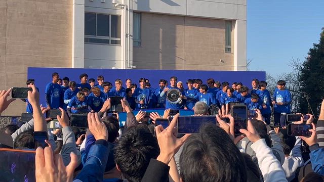 J2優勝シャーレ、水戸に上陸。の記事動画