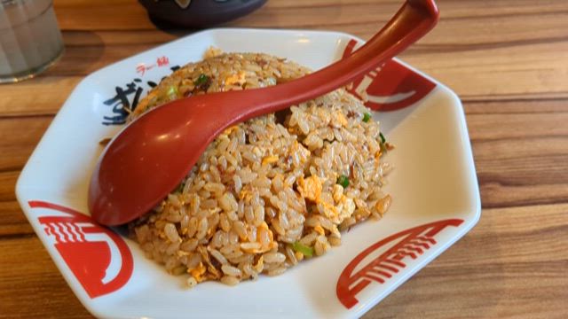 にんにくチャーハン(並)@ラー麺ずんどう屋 一宮公園通店(愛知県一宮市)の記事動画