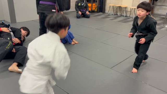 スパーリングの記事動画