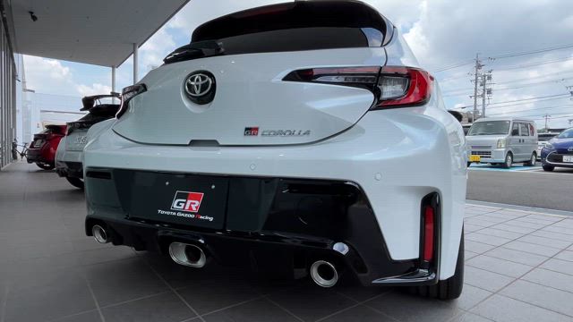 愛知県名古屋市　GRカローラ展示中の記事動画