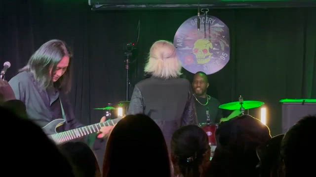 KAZUMAくんNYライブ大成功おめでとう！！！の記事動画