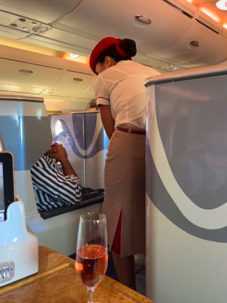 フランスの道からサンチャゴ巡礼路まさかの145年ぶりハリケーン3個→PARIS→バルセロナ旅の記事動画