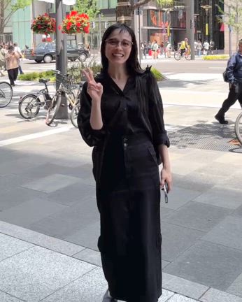 美女とランチデートの記事動画