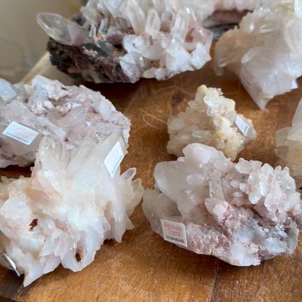 新入荷！マニカラン産ヒマラヤ水晶の記事動画