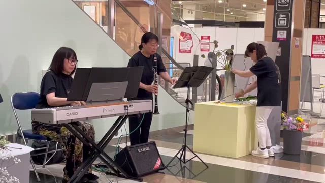 創流65周年記念光風流いけばな展の記事動画