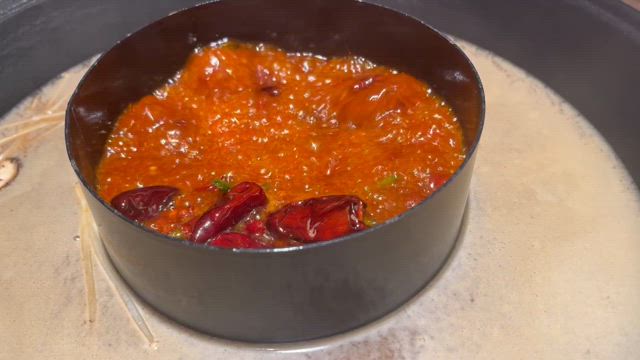 ＜シラチャ・ナコン通信 その３１＞これぞ本場の辛さだ！＠上上簽重慶火鍋館の記事動画