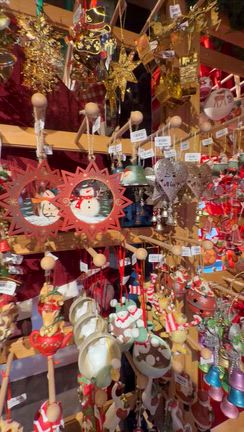 クリスマスマーケットへの記事動画