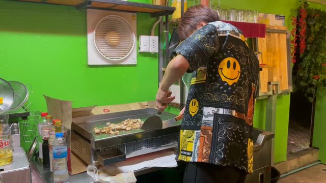 ＜シラチャ・ナコン通信 その２４＞とろろ家さんのお隣に大阪鉄板焼@Gsquareオープン！の記事動画