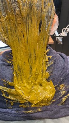 ヘナの力。天然成分100%の髪質改善。の記事動画