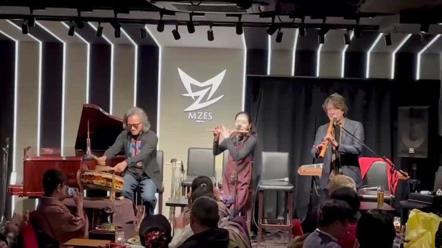 大笑いの夜の記事動画