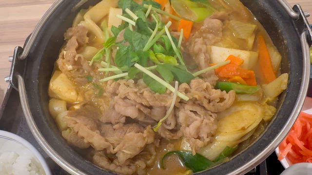 吉野家で牛カレー鍋膳 食べてみたの記事動画