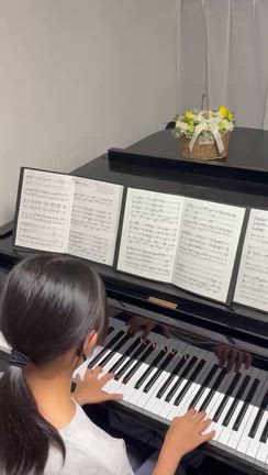 ピアノ伴奏動画♪の記事動画
