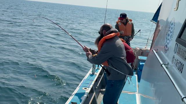 海外遠征♪チャーターで大盛り上がり大型クログチ連発‼️‼️－23日－の記事動画