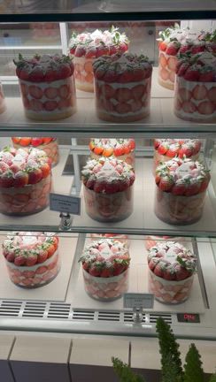 【蚕室】大人気カフェの記事動画