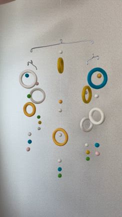 水フェルト講習｜なるほどね〜！の連続【モビール】3回組立て〜完成　鎌倉教室｜鎌倉sheepの記事動画