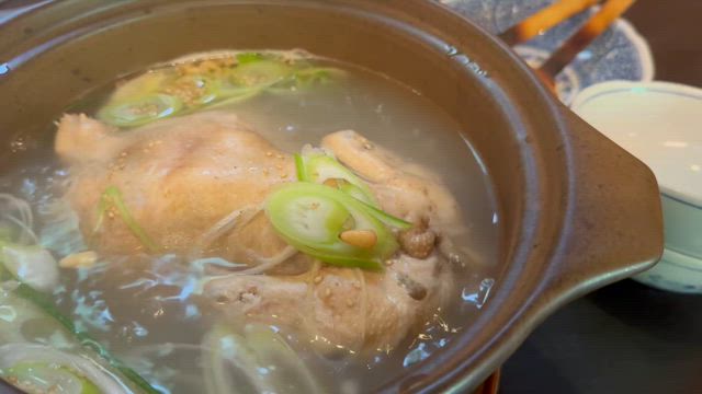 軽井沢へ行くなら平日。今日は鶏を丸ごと食べました。の記事動画