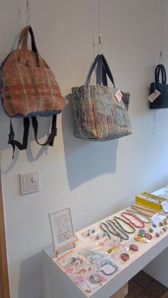 展示初日です！の記事動画