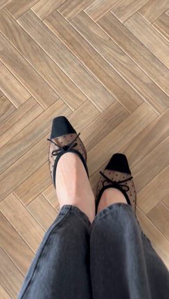 甘め派も辛口派にも履いて欲しい！大人のシアーミュール発売します！の記事動画