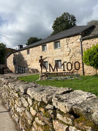 フランスの道からサンチャゴ巡礼路まさかの145年ぶりハリケーン3個→PARIS→バルセロナ旅④の記事動画