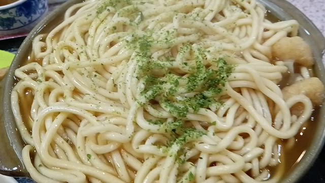 〘名古屋市〙吉野屋「カレー煮込うどん・１.２盛」の記事動画