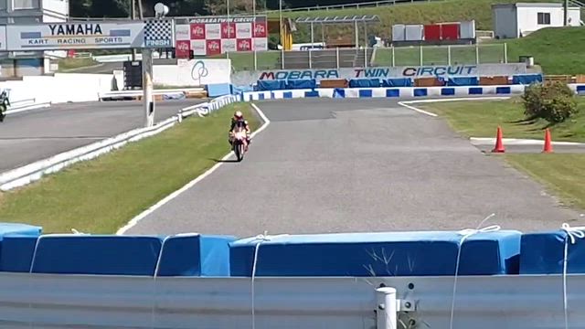 お久しぶりなサーキット練習の記事動画