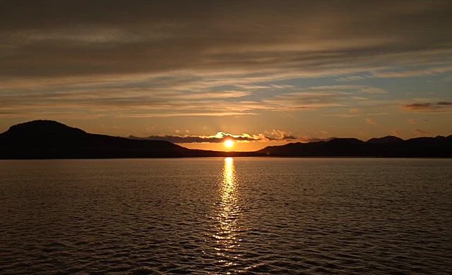 今朝の屈斜路湖の記事動画