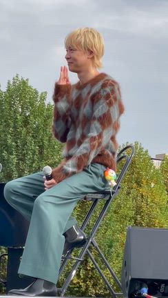 ユチョン秋の新宿御苑でグリーンチャレンジデーの記事動画