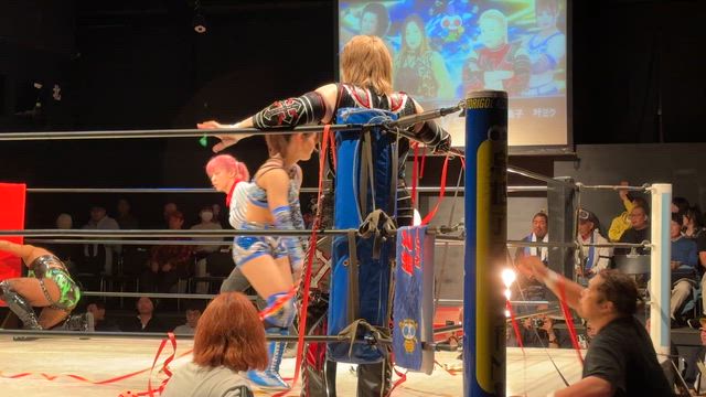 大興奮！アズーリプロレスにおジャま魔女keiZiro！の記事動画