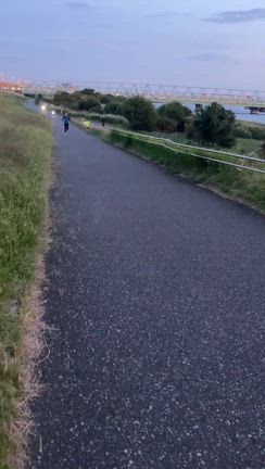 夕焼けの中の自主練　(ヒトネス)の記事動画