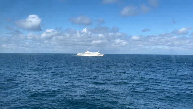 【新日本海フェリー すいせん 洋上コンサート その５】の記事動画