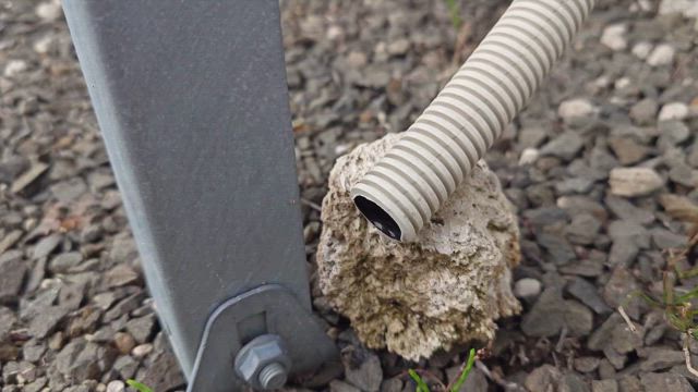 緊急事態発生！エアコンがおもらし=͟͟͞͞(꒪ᗜ꒪ ‧̣̥̇)ｴﾝｶﾞﾁｮ！の記事動画