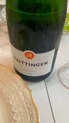 妻が演出した幸せいっぱい晩御飯の記事動画