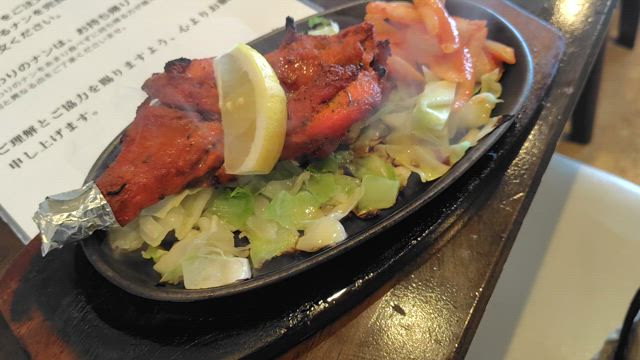 クマの散歩道 Vol. 261　クマ、宇都宮のカトマンズキッチンでインドカレーを食べる。の記事動画