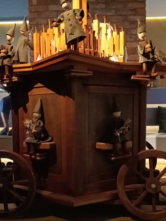 函館2泊3日 女二人旅☆２日目② 〜塩辛バル・BAR「オクトーバー28」・いかめしアイス〜の記事動画