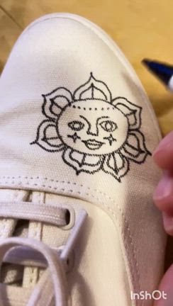 ペン画シューズの記事動画