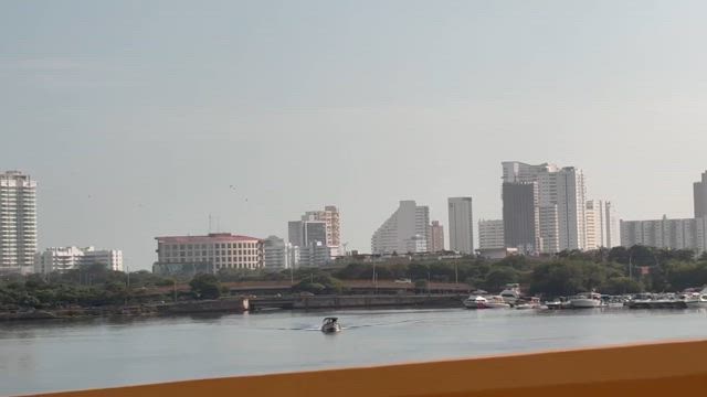 短期留学で楽しむ景色！　コロンビア カルタヘナの記事動画