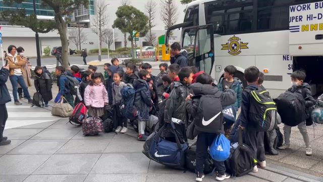 全体合宿、1日目　雨のち曇り！の記事動画