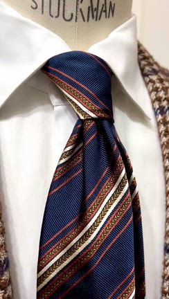 新作アットヴァンヌッチのネクタイ動画ですの記事動画