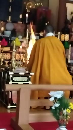 初護摩焚の記事動画