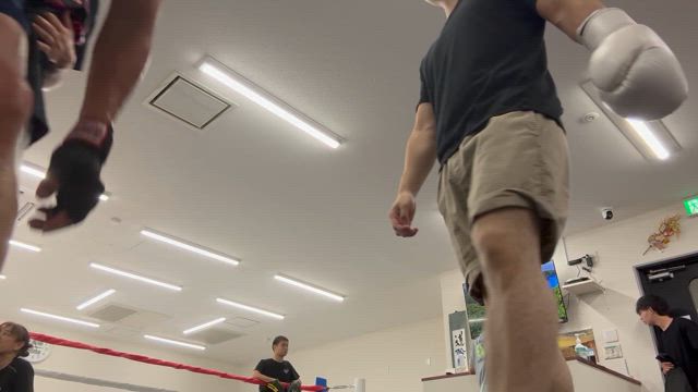 ボクシングトレ…モンチュターへの道、67回目。の記事動画