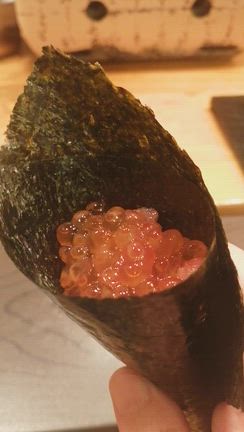 お鮨を食べた話。の記事動画