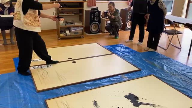アート書道パフォーマンスの記事動画