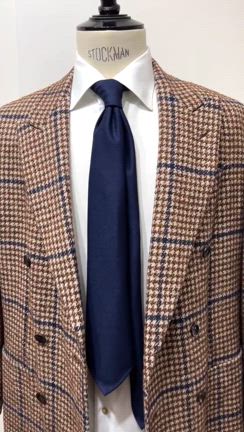 新作アットヴァンヌッチのネクタイの着こなしの記事動画