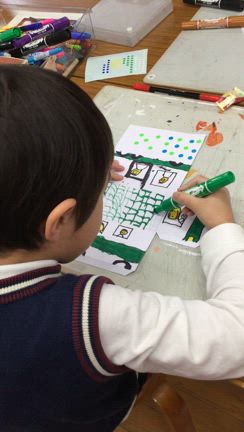 立体を作って学ぼう！立体感のあるスケッチのアプローチ　～小学校低学年～の記事動画