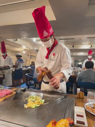 【牧志】サムズセーラーイン 国際通り店　イセエビ うにソースのオーブン焼き＆サーロインステーキの記事動画