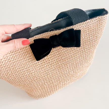 夏コーデにぴったりのベルベットリボン・トートバッグの記事動画