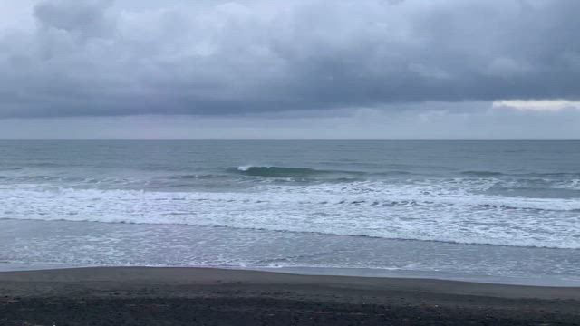 12月21日千葉北、東浪見の朝の波の記事動画