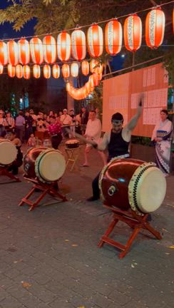 駒込駅前通商店街振興組合の盆踊りの記事動画