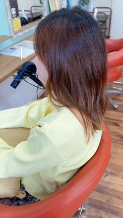 白髪とインナーカラーは相性バッチリ‼️の記事動画